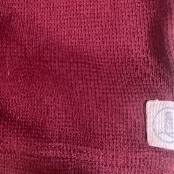 LANDS END SCHOOL UNIFORM BURGUNDY MAROON LONG SLEEVE THERMAL WAFFLE CREWNECK M - Picture 4 of 6